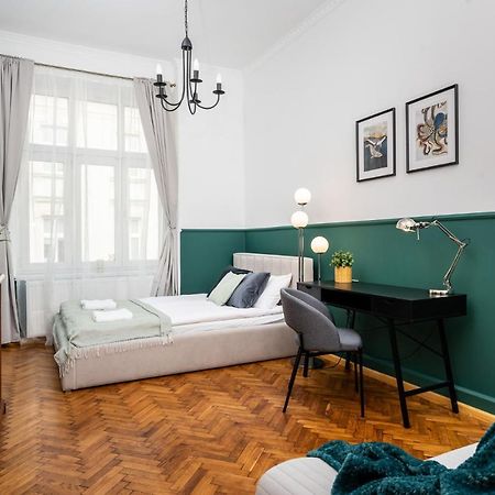 Classy Old Town Apartment - By Upstairs 克拉科夫 外观 照片