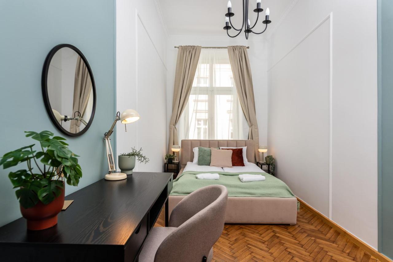 Classy Old Town Apartment - By Upstairs 克拉科夫 外观 照片